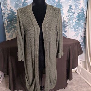 🌿 Romeo & Juliet Couture Olive Green Knit Cardigan – Size M Excellent Pre-Owned